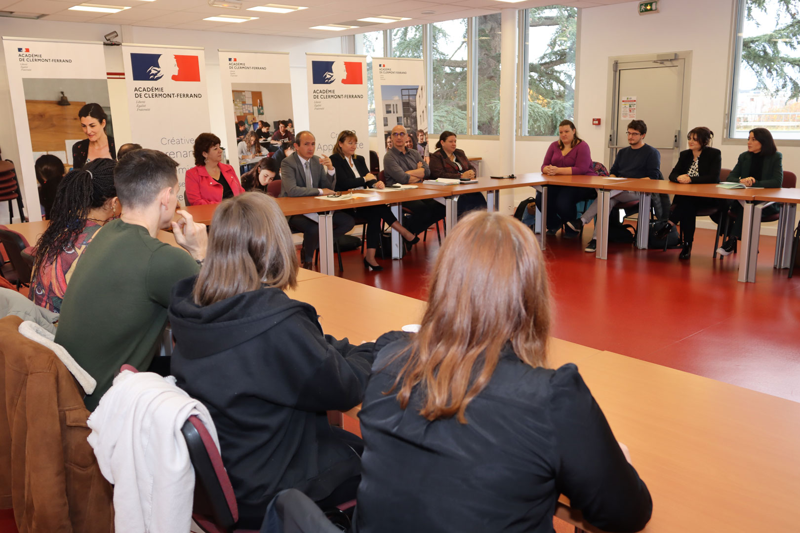 ET SI VOUS FAISIEZ L’ÉCOLE AVEC NOUS ? | Académie de Clermont-Ferrand