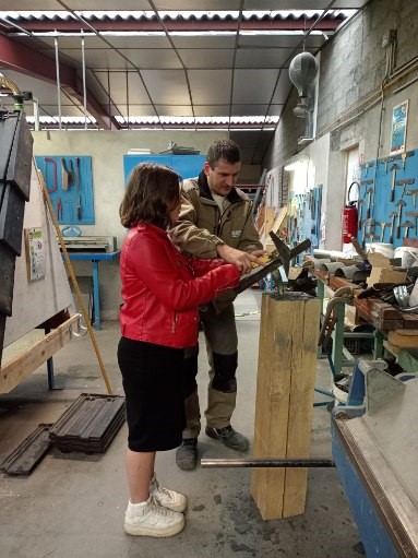 Taille de l’ardoise au lors de la visite au CFA de Massiac