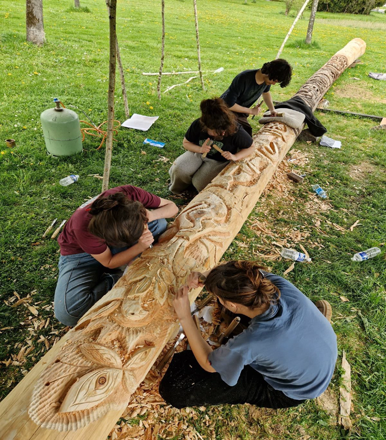 SCULPTURE TOTEM à « L’OSTAL Del Telh » AURILLAC