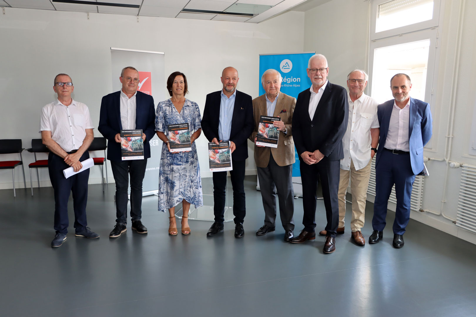 Photos des personnalités officielles