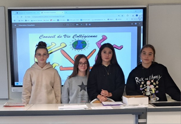 Présentation devant les classes collège Jean de la Fontaine de Vic-sur-Cère