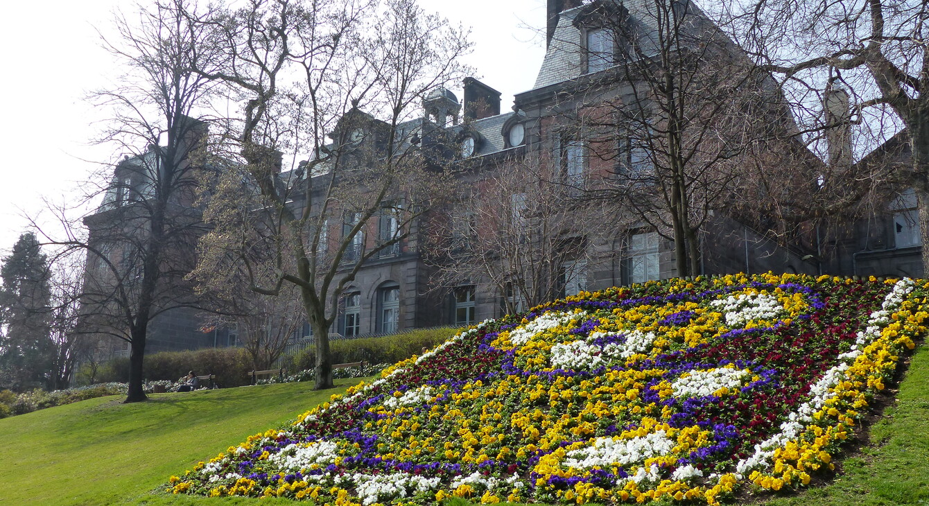 Rectorat de l'académie de Clermont-Ferrand (vue du Jardin Lecoq